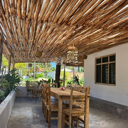 Villa Upendo Паже Екстериор снимка